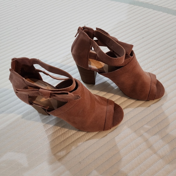 Lauren Conrad mauve pink suede open toe boots Size 8.5 - Picture 6 of 16